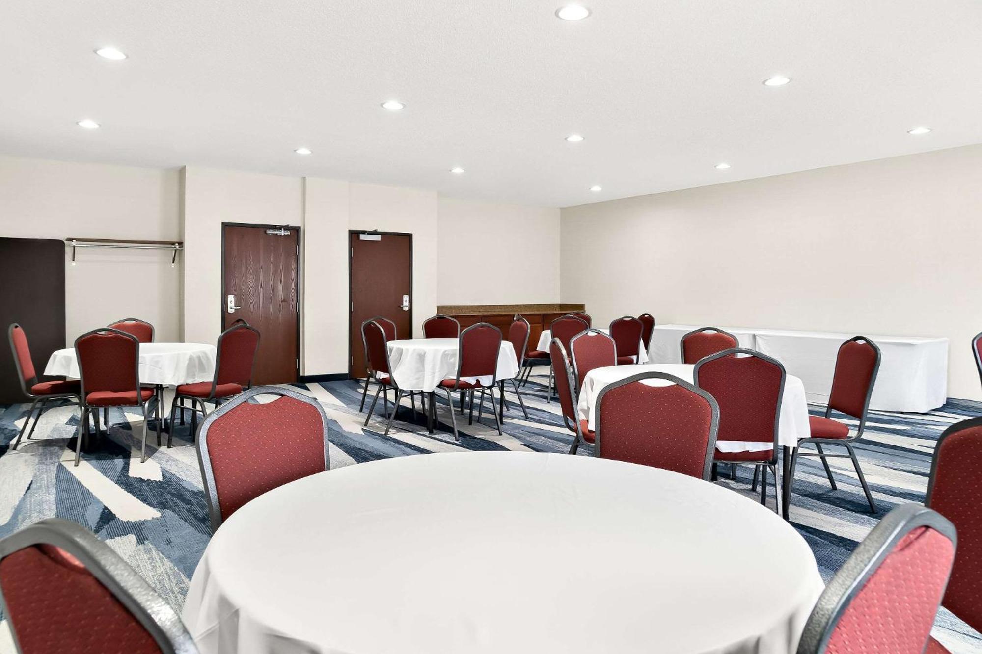 Comfort Suites Southfield-Detroit Luaran gambar